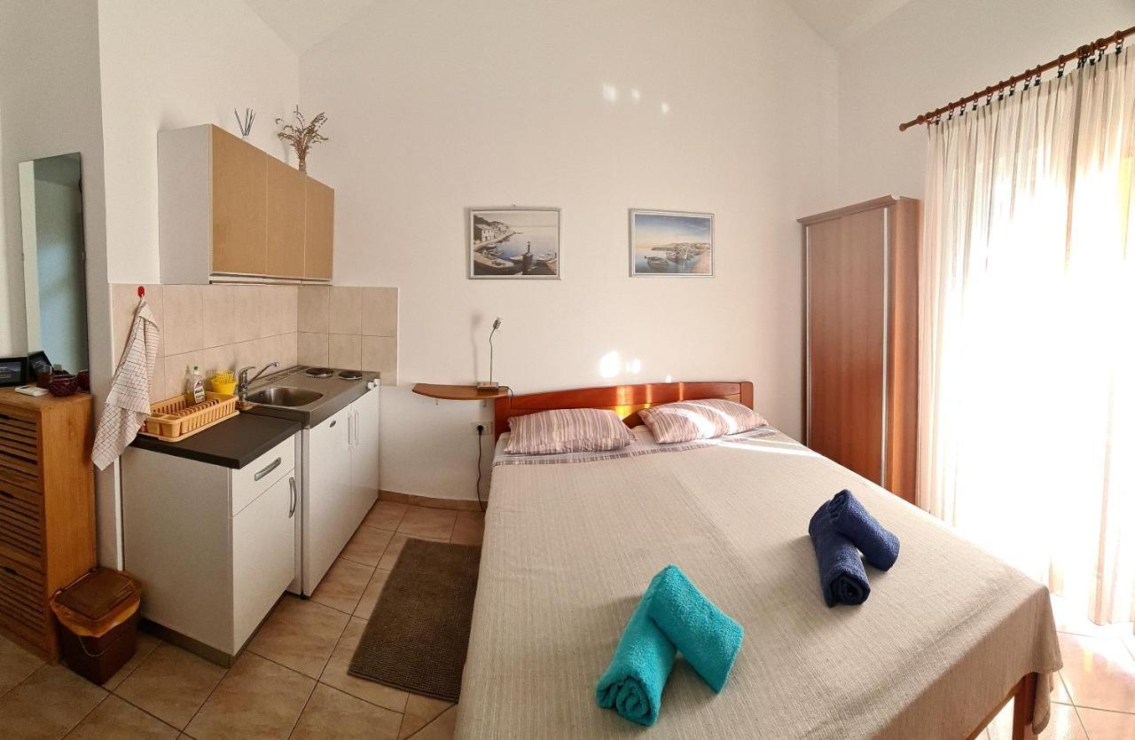 Studio Apartman Стара Башка Экстерьер фото