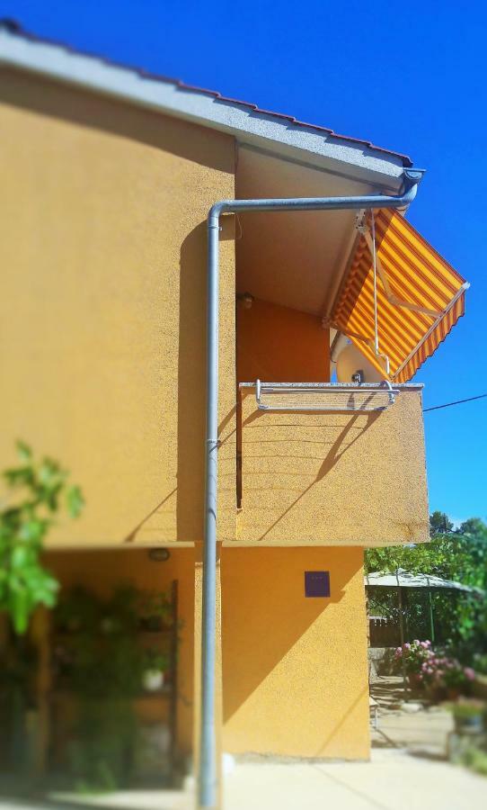 Studio Apartman Стара Башка Экстерьер фото