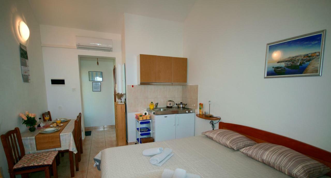 Studio Apartman Стара Башка Экстерьер фото